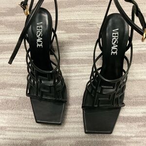 Black Versace heels sandals size 39